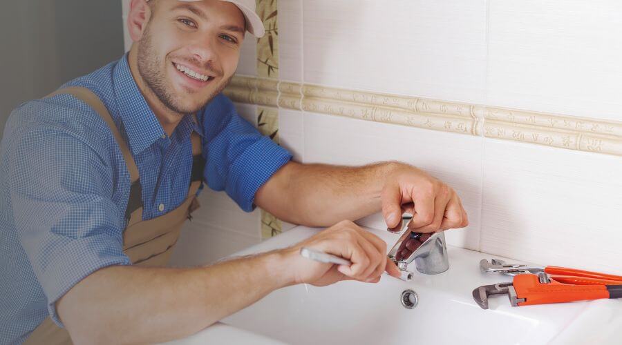 Local water heater installation in Deep River, IA